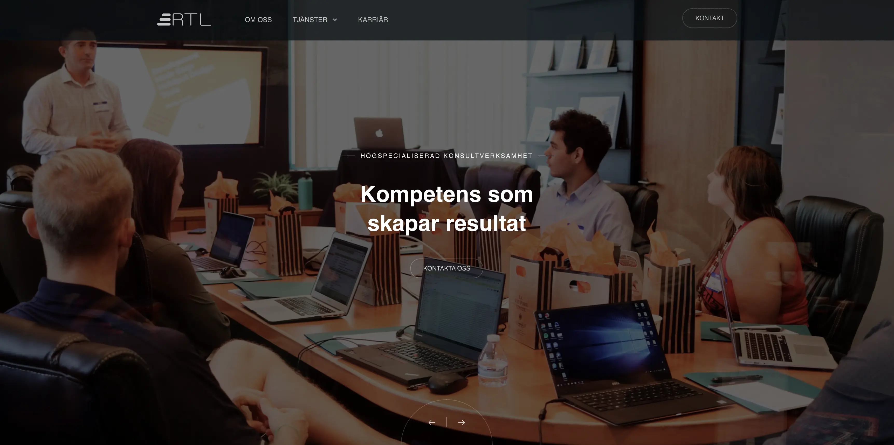 CaptivateClick design of RTL Consulting website hero section showing a team meeting and headline.